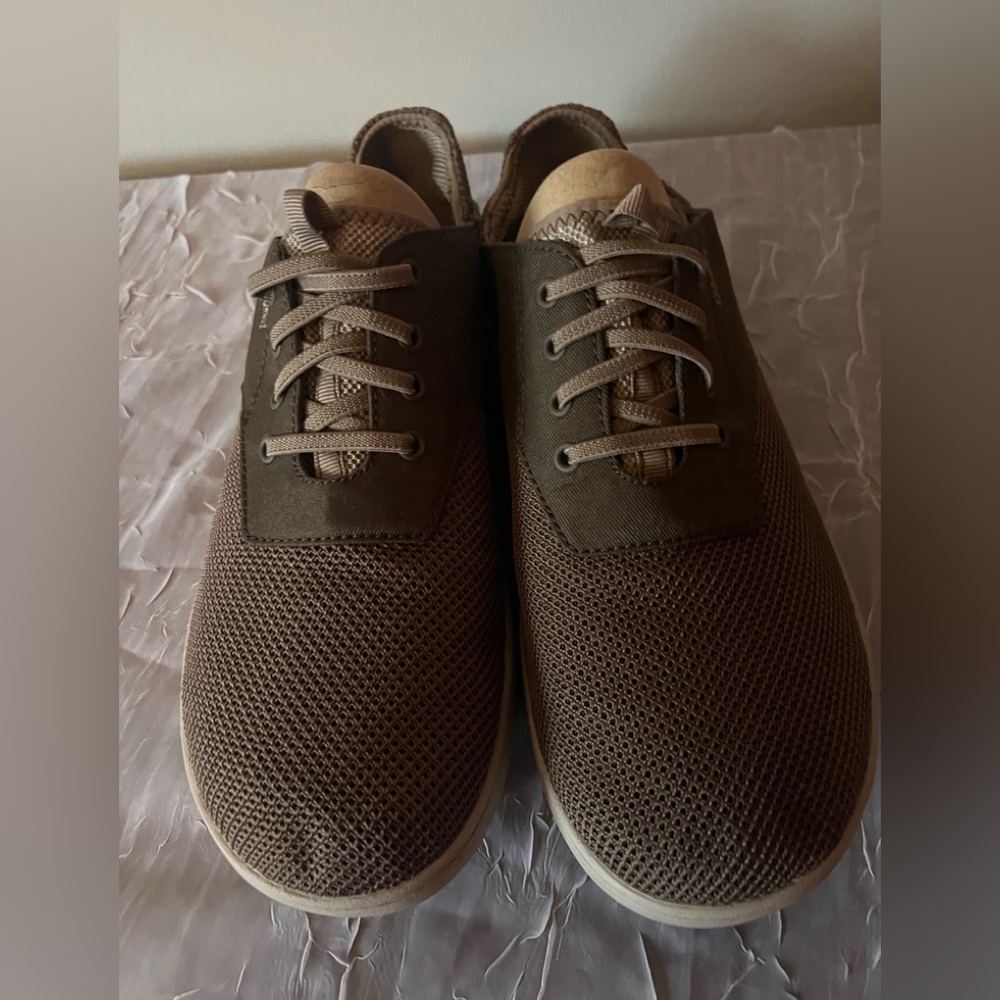 OluKai Men's Olive and Tan Sneakers perforated elastic laces slip- on size 11